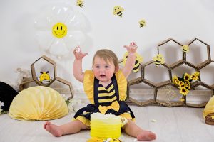 Elize Mare Photography_Bee Cake Smash 