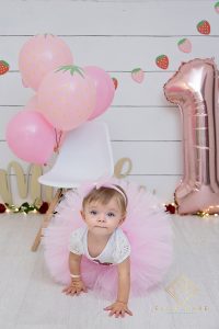 Elize Mare Photography_Strawberry 1st Birthday Cake smash