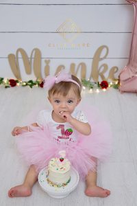 Elize Mare Photography_Strawberry 1st Birthday Cake smash